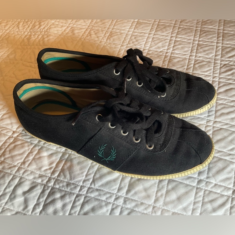 Fred Perry women’s black canvas shoe.  Size 9